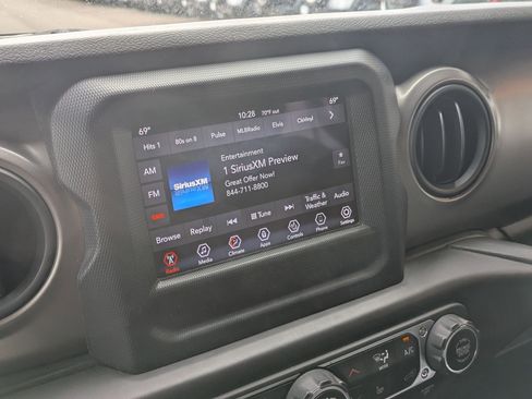 Used 2018 Jeep Wrangler Unlimited Sport S image 11