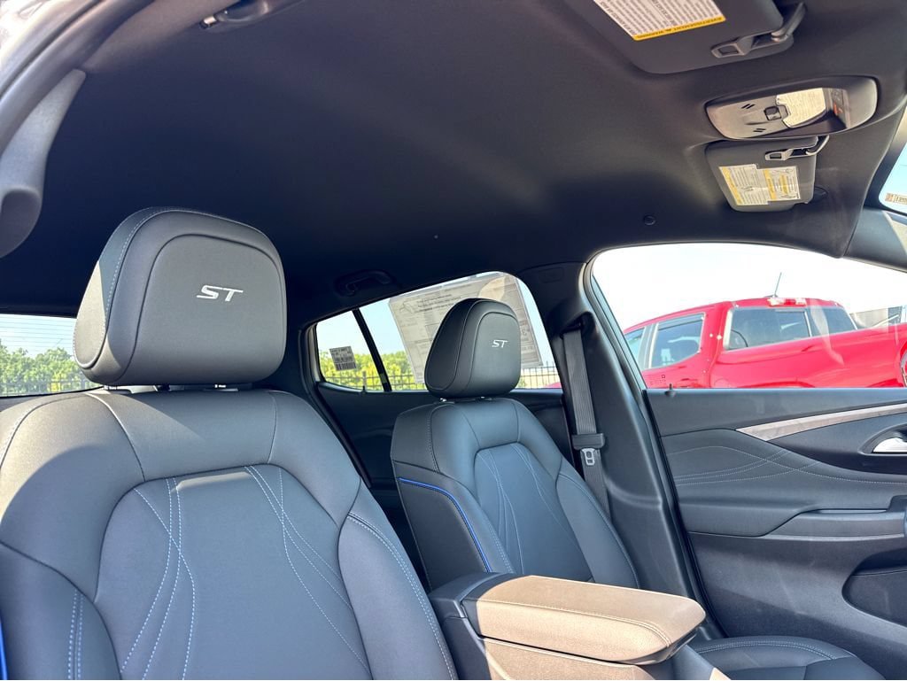 New 2026 Buick Envista Sport Touring w/ Convenience I Package FWD image 5