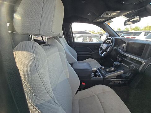Used 2025 Toyota 4Runner SR5 AWD/4WD image 12
