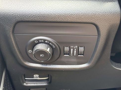 New 2026 Jeep Grand Cherokee Limited w/ Limited Altitude Package AWD/4WD image 19