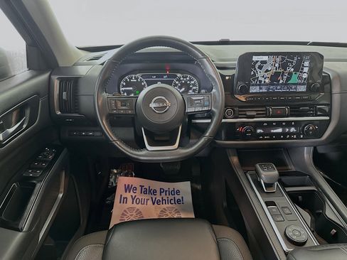 Used 2023 Nissan Pathfinder SL image 22