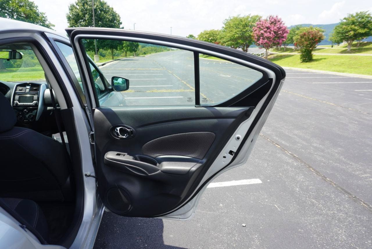 Used 2017 Nissan Versa SV w/ SV Special Edition Package FWD image 21