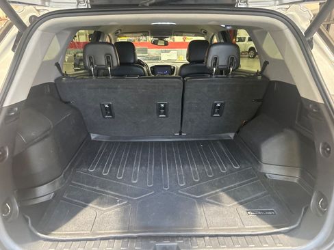 Used 2019 GMC Terrain SLT w/ Preferred Package FWD image 45