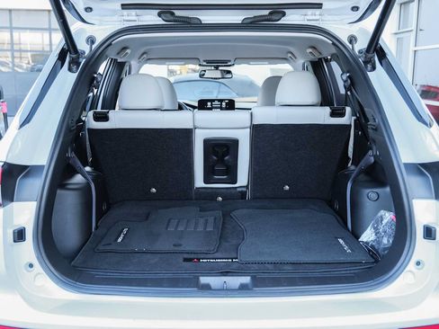 Used 2023 Mitsubishi Outlander SEL FWD image 49