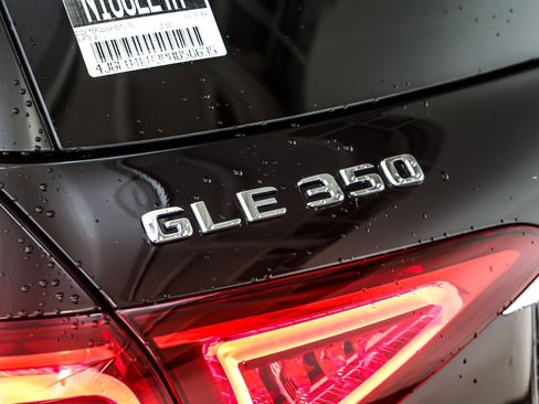 Used 2023 Mercedes-Benz GLE 350 4MATIC w/ Premium Package image 9