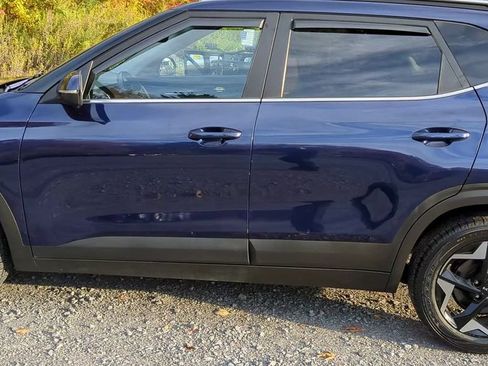 Used 2024 Kia Seltos EX image 3