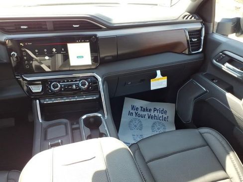 New 2026 GMC Sierra 3500 Denali w/ Denali Reserve Package AWD/4WD image 15