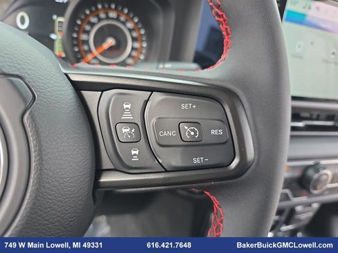 Used 2024 Jeep Gladiator Rubicon w/ Convenience Group image 17