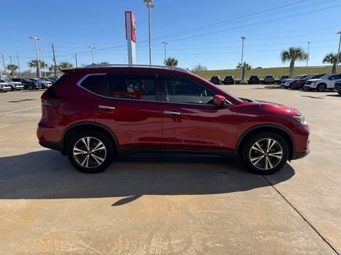 Used 2019 Nissan Rogue SV w/ Premium Package image 6
