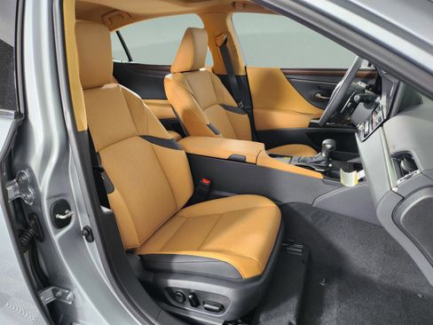 New 2025 Lexus ES 350 w/ Premium Package image 35