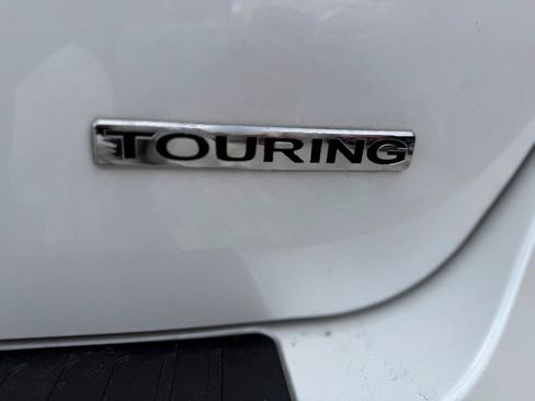 Used 2025 Honda Odyssey Touring image 7