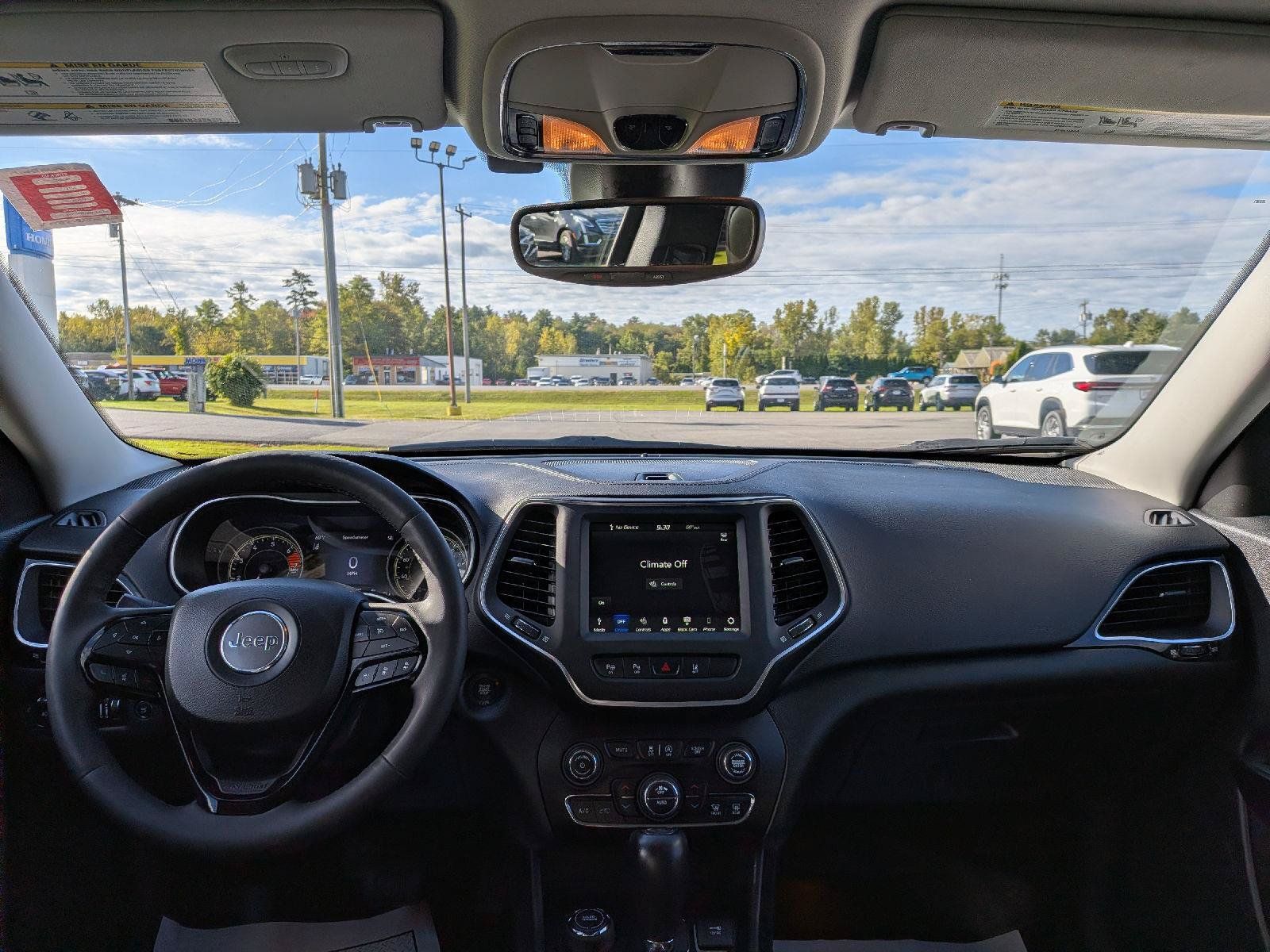 Used 2023 Jeep Cherokee Altitude Lux w/ Lux Elite Package AWD/4WD image 24
