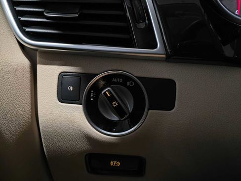 Used 2018 Mercedes-Benz GLE 350 4MATIC image 35