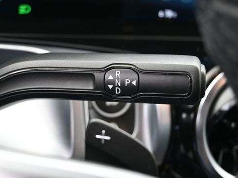 Used 2023 Mercedes-Benz GLB 250 4MATIC image 22