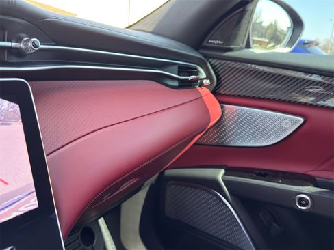 Certified 2023 Maserati Grecale Trofeo image 26