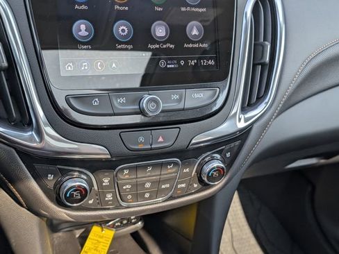 Used 2024 Chevrolet Equinox Premier AWD/4WD image 20