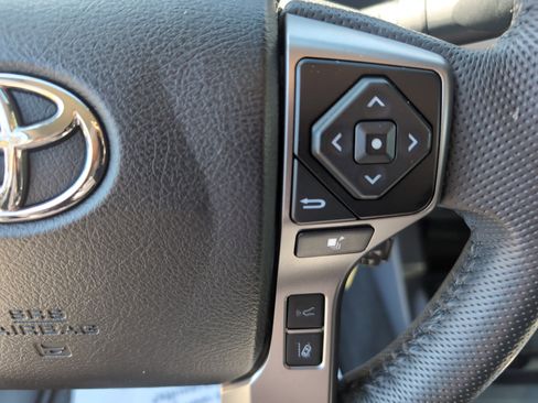 Used 2022 Toyota Tacoma SR5 w/ Technology Package image 20