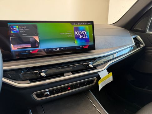 Used 2025 BMW X5 xDrive50e w/ M Sport Package image 25