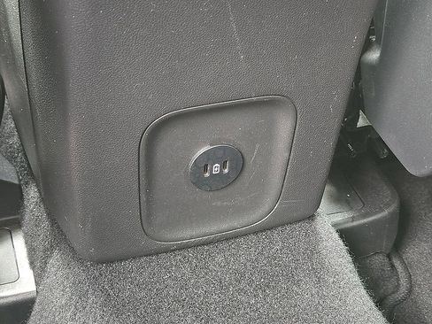 Used 2025 Ford Escape Active AWD/4WD image 16