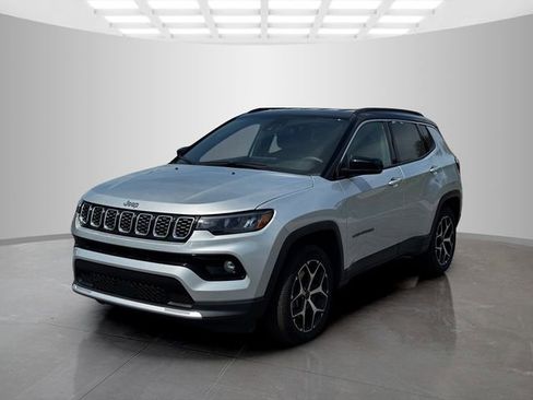 Used 2025 Jeep Compass Limited AWD/4WD image 3