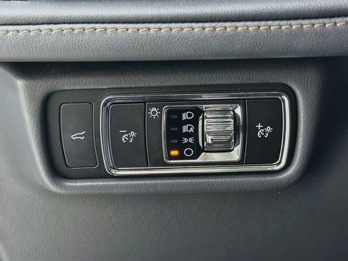 Used 2025 Lincoln Aviator 2WD w/ Equipment Group 101A image 10
