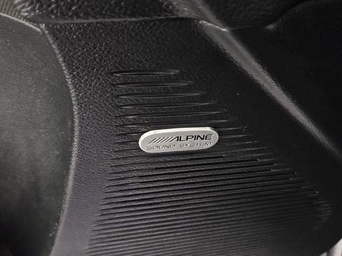 Used 2016 Dodge Challenger R/T RWD image 27