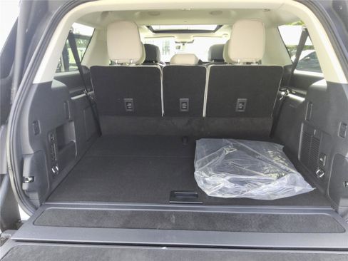New 2026 Lincoln Navigator L Reserve AWD/4WD image 19