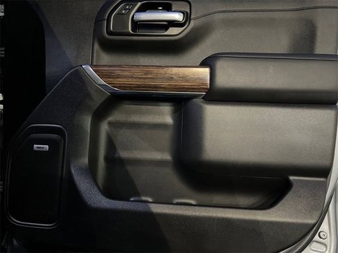 Used 2020 Chevrolet Silverado 1500 High Country image 13