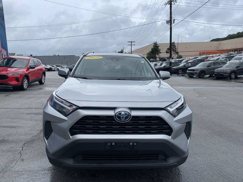 Used 2023 Toyota RAV4 XLE w/ Convenience Package AWD/4WD image 5