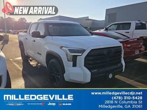 Used 2024 Toyota Tundra SR5 w/ SR5 Convenience Package RWD image 1