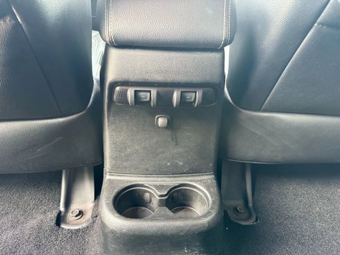 Used 2017 Jeep Wrangler Unlimited Rubicon image 36