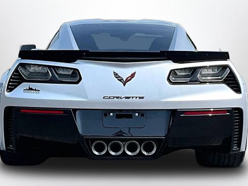 Used 2016 Chevrolet Corvette Z06 w/ 3LZ Preferred Equipment Group RWD image 7