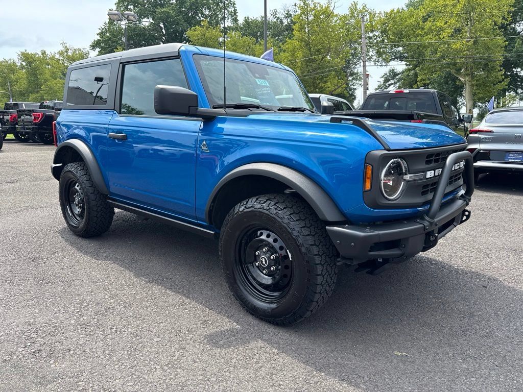 Certified 2022 Ford Bronco Black Diamond AWD/4WD image 3