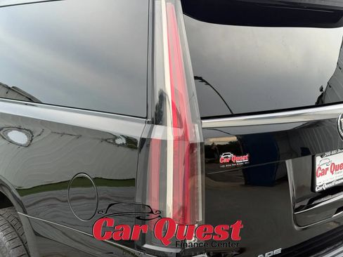 Used 2015 Cadillac Escalade ESV 2WD image 26