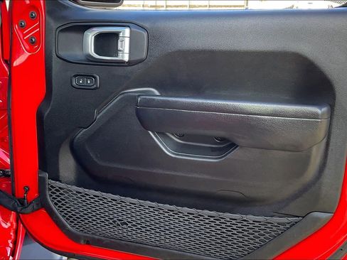 Used 2023 Jeep Wrangler Sport S image 19