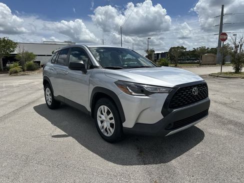 Used 2022 Toyota Corolla Cross L FWD image 16