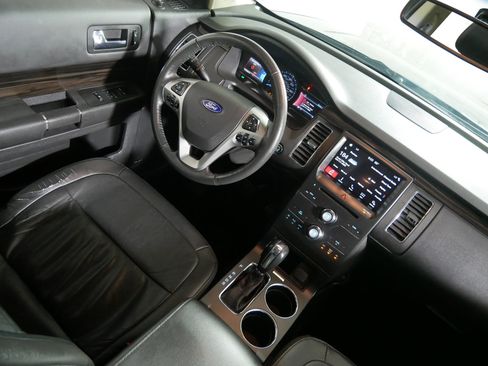 Used 2017 Ford Flex SEL w/ Equipment Group 202A AWD/4WD image 9