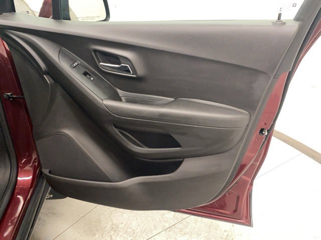 Used 2016 Chevrolet Trax LS AWD/4WD image 24