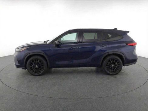 Used 2025 Toyota Highlander XSE image 8