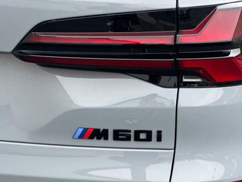 Used 2025 BMW X5 M60i w/ Executive Package image 30
