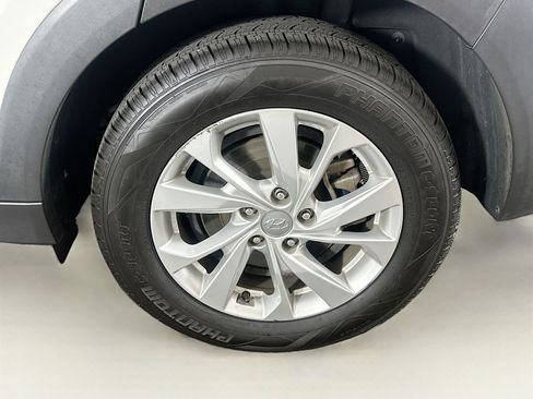 Used 2019 Hyundai Tucson Value FWD image 11