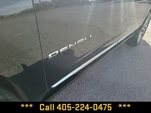 Used 2021 GMC Yukon XL Denali w/ Denali Premium Package image 13