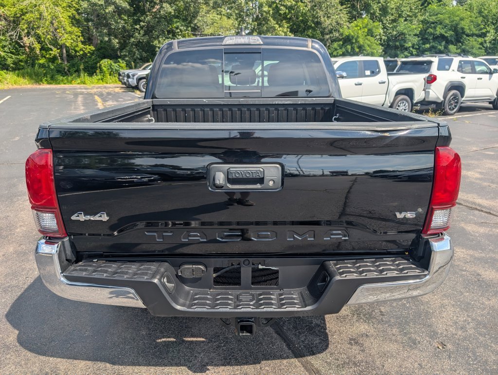 Certified 2023 Toyota Tacoma SR5 AWD/4WD image 6