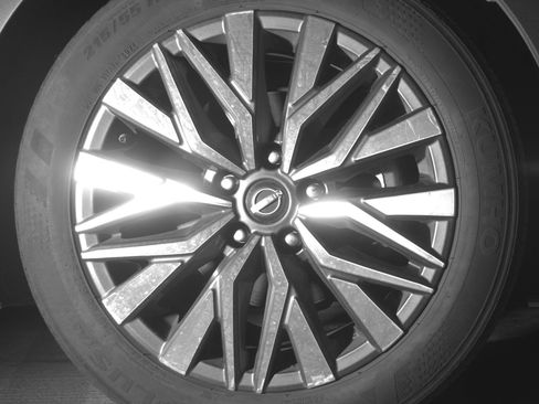 Used 2025 Nissan Altima 2.5 SV FWD image 13