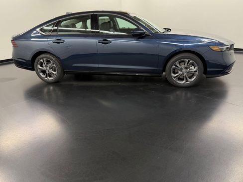 New 2026 Honda Accord EX-L image 8