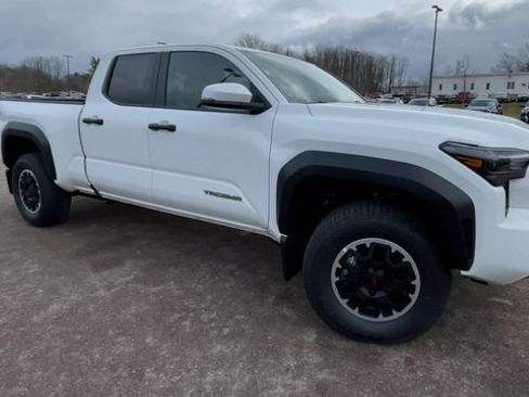 New 2026 Toyota Tacoma TRD Off-Road AWD/4WD image 8