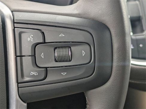 Used 2023 GMC Yukon SLT image 31