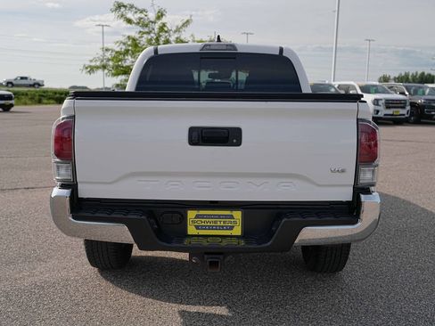 Used 2023 Toyota Tacoma TRD Off-Road AWD/4WD image 7