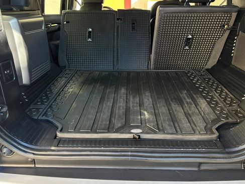 Used 2020 Land Rover Defender 110 S image 14