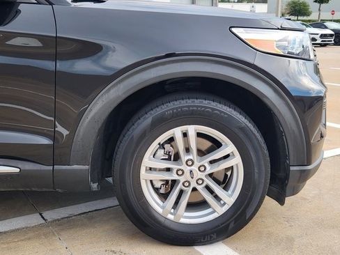 Used 2022 Ford Explorer XLT image 8